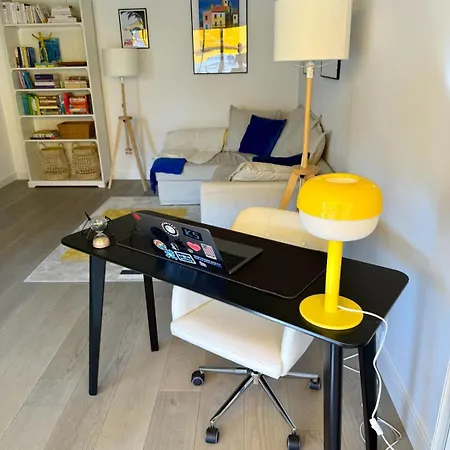 Appartement Le Clairfontaine - Stylish City-centre In - Sea View - Perfect For Work And Relaxation - 10 Min Walking Distance Of Palais Des Festivals And Beaches