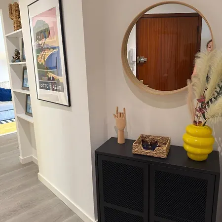 Appartement Le Clairfontaine - Stylish City-centre In - Sea View - Perfect For Work And Relaxation - 10 Min Walking Distance Of Palais Des Festivals And Beaches