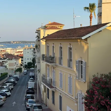 Lägenhet Le Clairfontaine - Stylish City-centre In - Sea View - Perfect For Work And Relaxation - 10 Min Walking Distance Of Palais Des Festivals And Beaches *